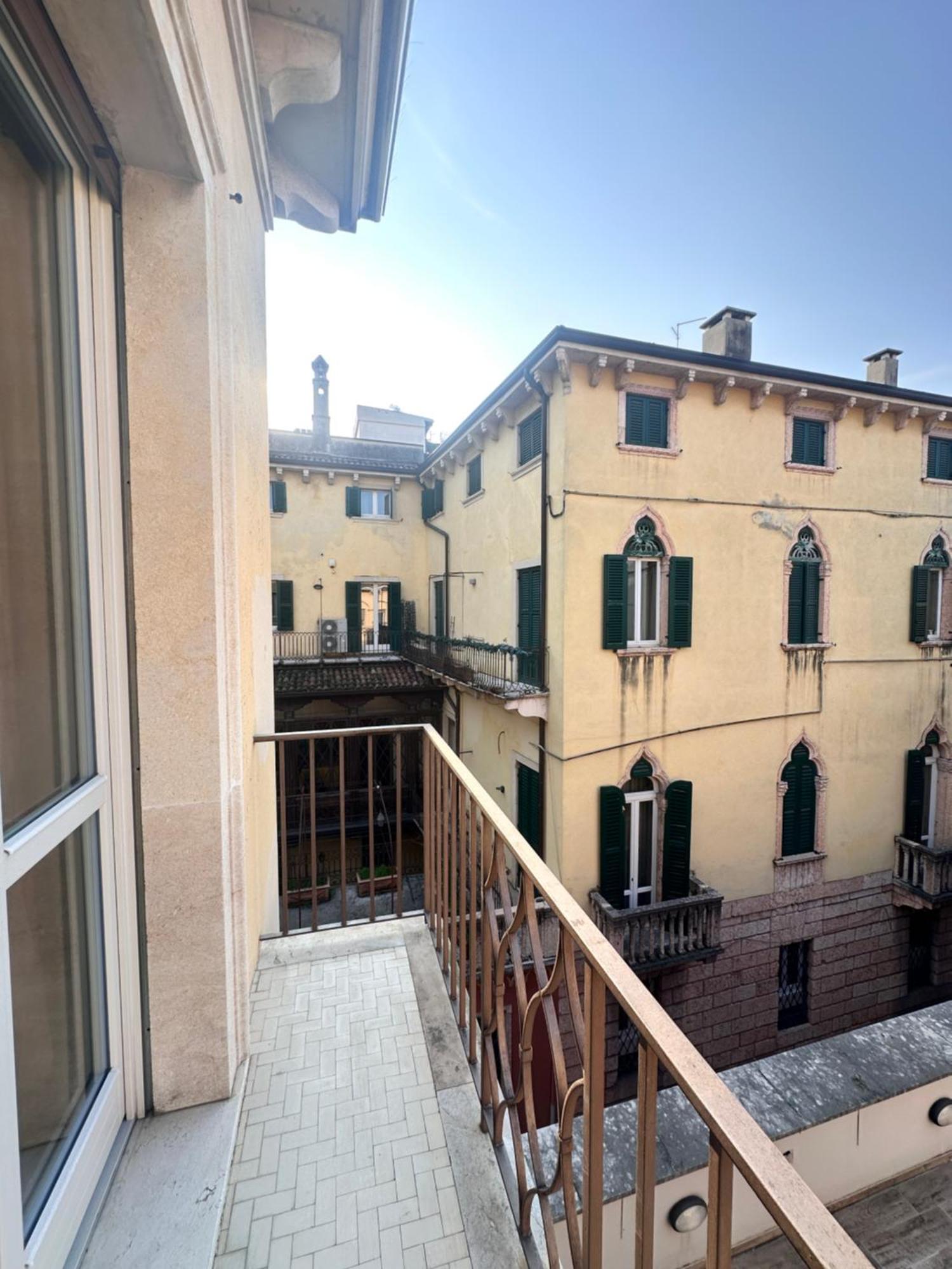 Catullo 12 Hotel Verona Exterior photo